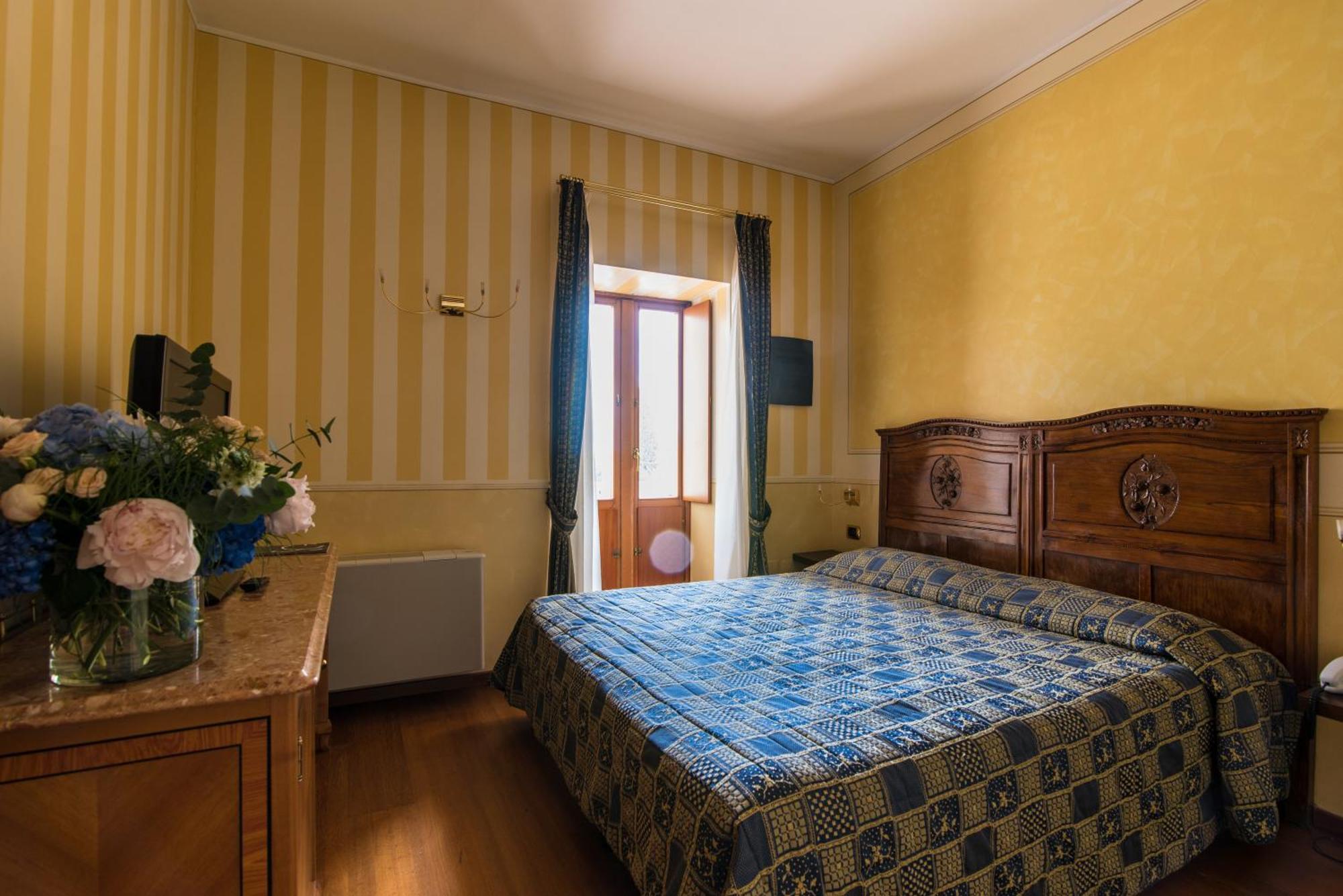 Hotel Porta Del Sole Soiano Del Lago Dış mekan fotoğraf