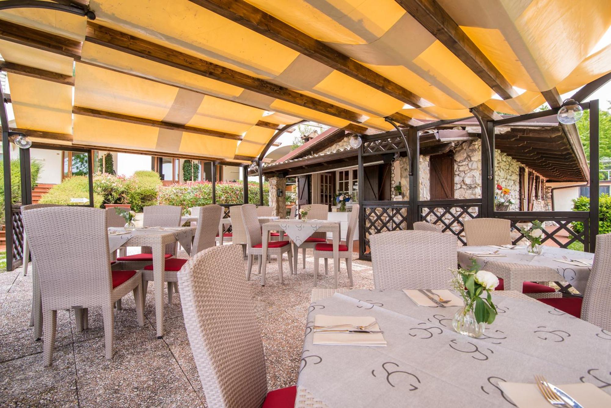 Hotel Porta Del Sole Soiano Del Lago Dış mekan fotoğraf