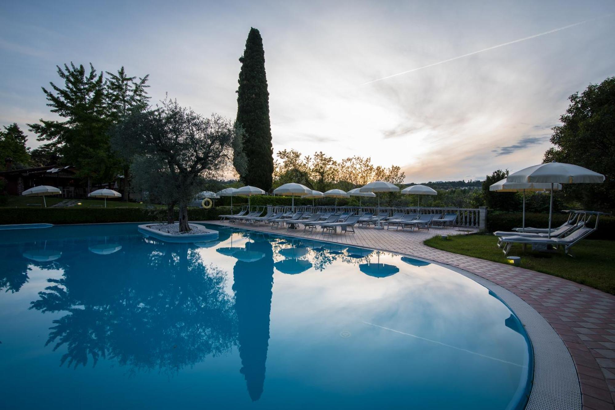 Hotel Porta Del Sole Soiano Del Lago Dış mekan fotoğraf